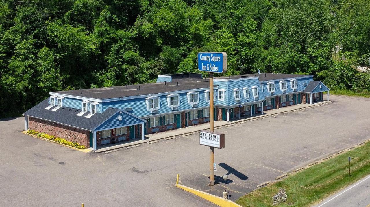 Country Squire Inn And Suites Coshocton Exterior foto