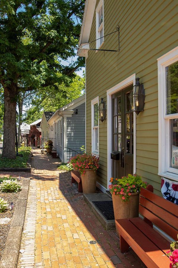 Country Squire Inn And Suites Coshocton Exterior foto